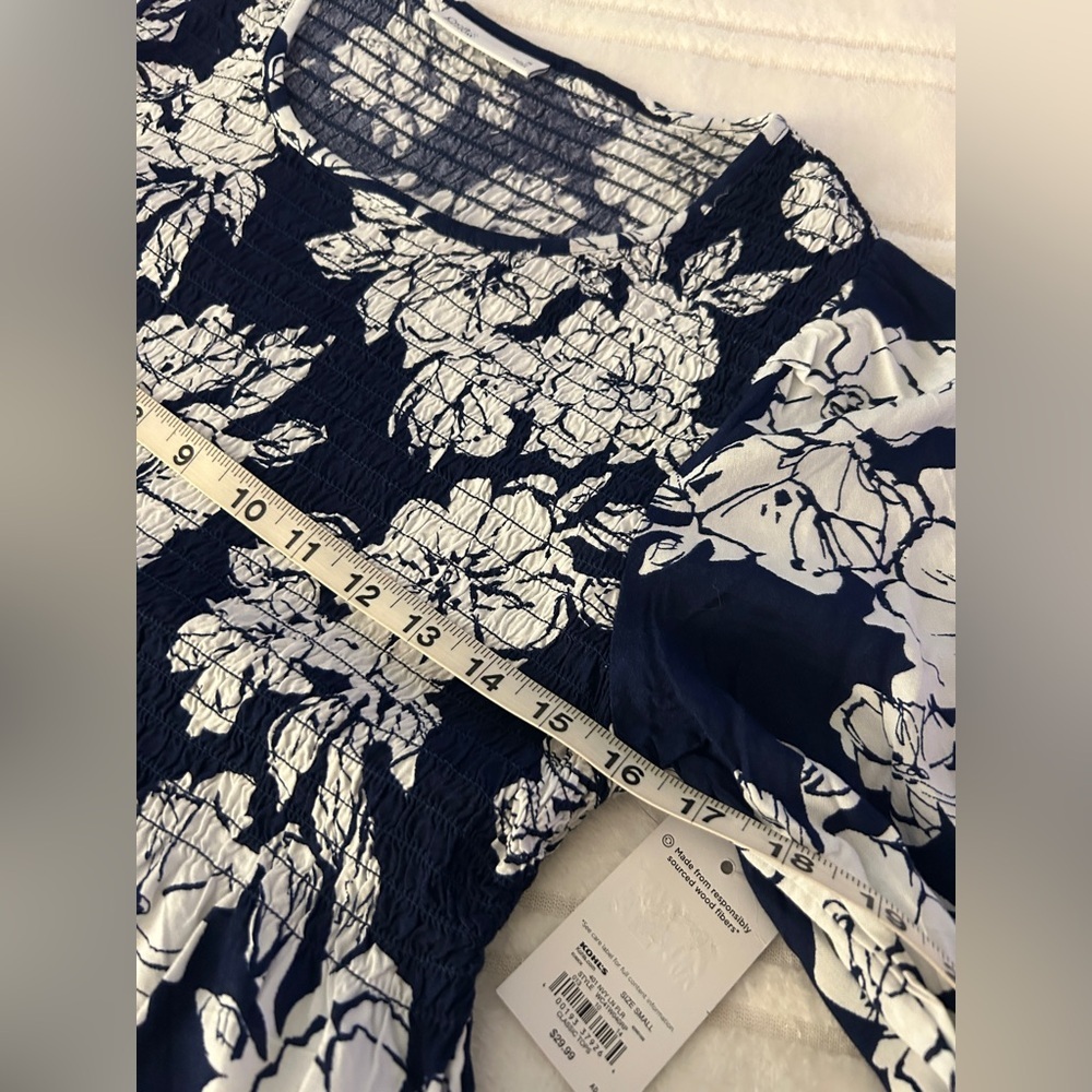 NWT Croft & Barrow Navy Blue White Floral Top SZ S​ - Picture 7 of 16